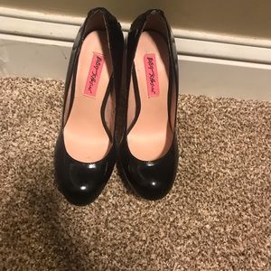 Betsy Johnson pumps